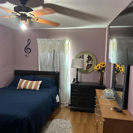 Colorful 3 Bedrooms Twin Home Near Center Филаделфия Екстериор снимка